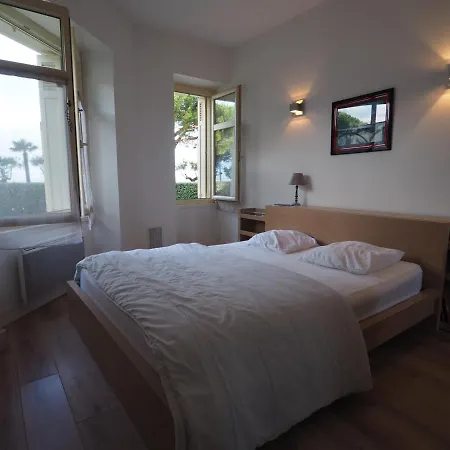 En Centre-ville Avec Terrasse Et Parking, Acces Direct A La - Fr-1-474-4 Apartment *