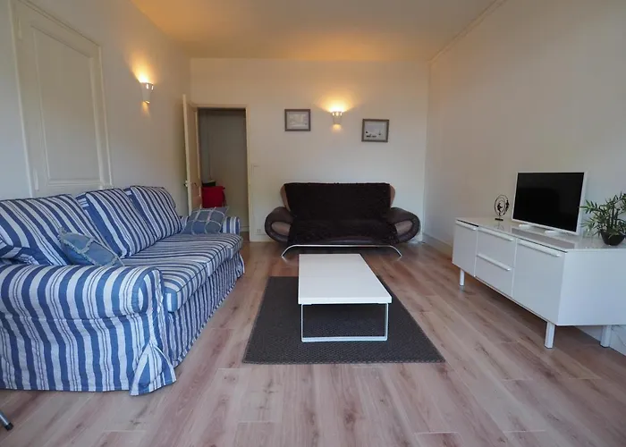 Apartment En Centre-ville Avec Terrasse Et Parking, Acces Direct A La - Fr-1-474-4 Arcachon