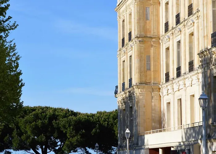 En Centre-ville Avec Terrasse Et Parking, Acces Direct A La - Fr-1-474-4 Arcachon