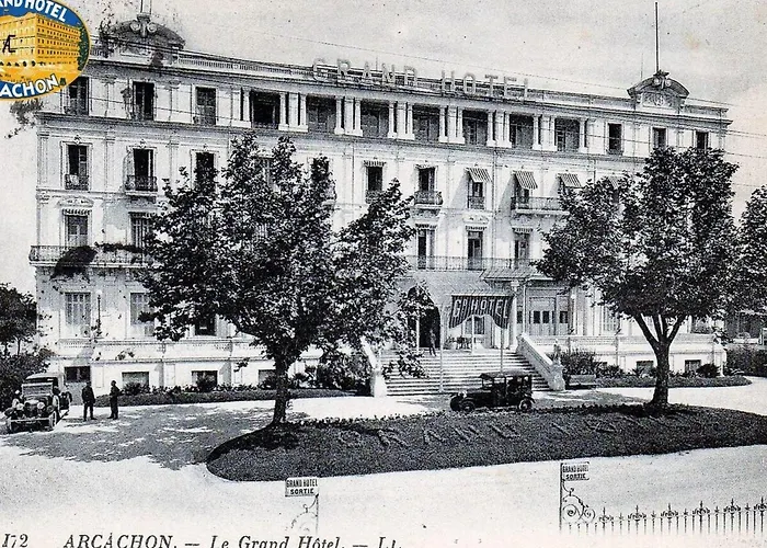 Apartment En Centre-ville Avec Terrasse Et Parking, Acces Direct A La - Fr-1-474-4 *